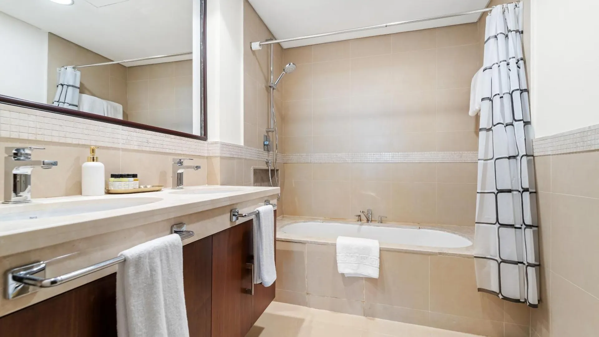 First Class 2Br With Full Dubai Skyline & Sea View Émirats arabes unis