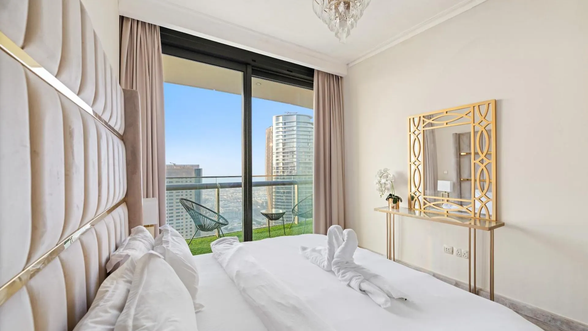 First Class 2Br With Full Dubai Skyline & Sea View דירה