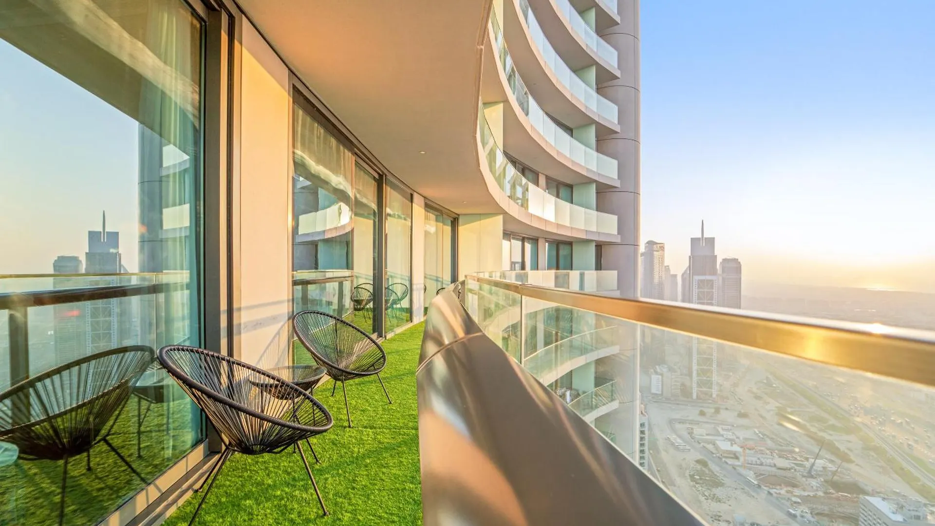 דירה First Class 2Br With Full Dubai Skyline & Sea View